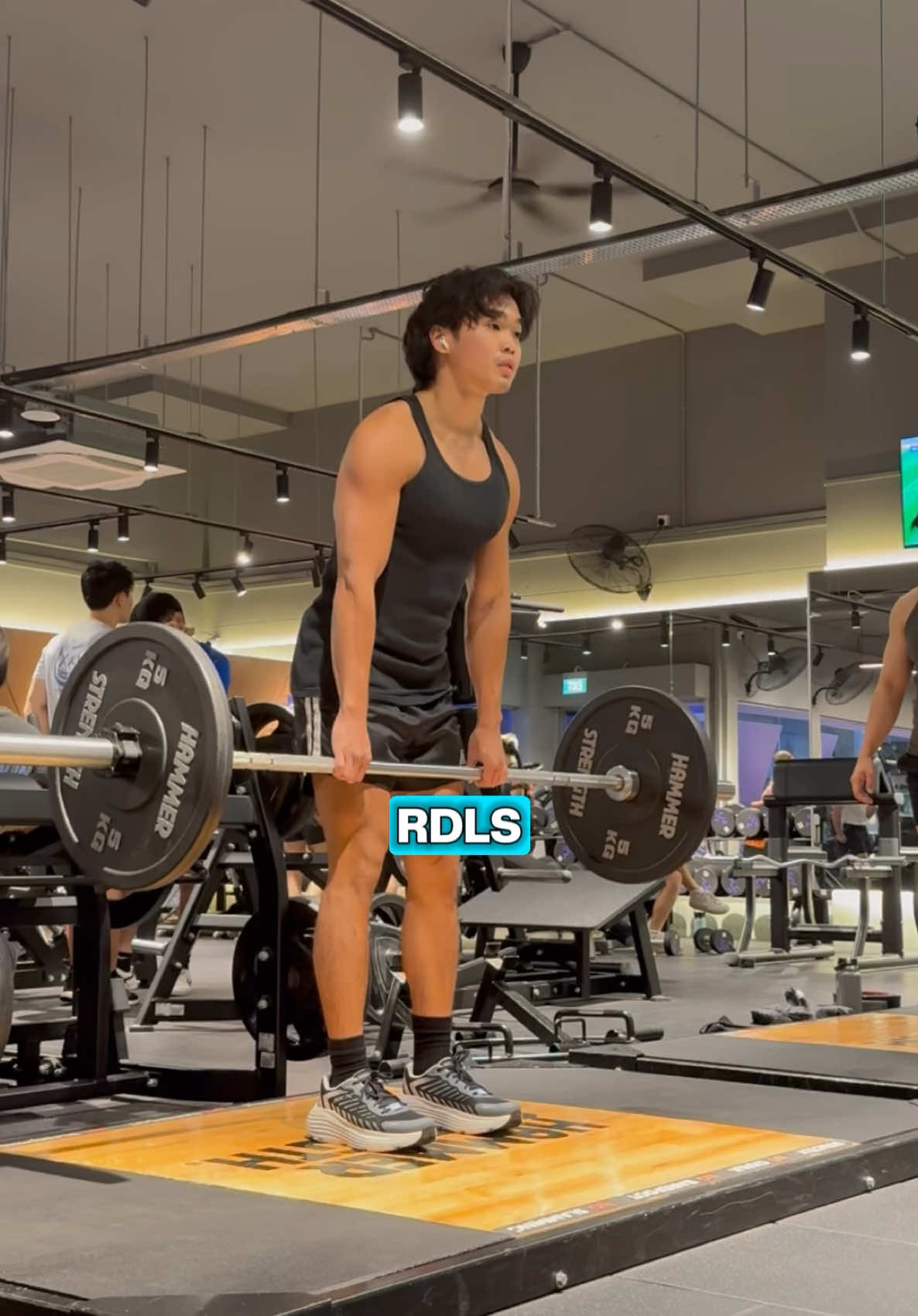 Didn’t think I’d train in Skechers, until I did. Light, stable, and easier on the knees than I expected. Not for heavy pulls, but perfect for rehab, errands, and fake height. Grab yours at skechers.com.sg or selected Concept Stores. #skecherssg #SkechersPerformance #skechersmaxcushioning 