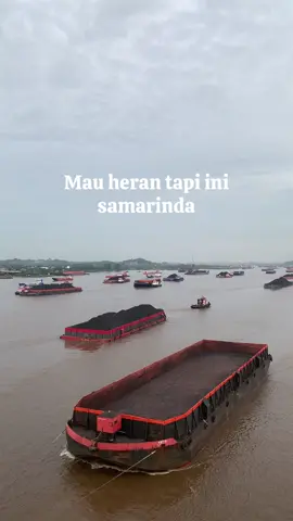 Darat dan sungai tetap numpuk kendaraan...#fyp #pelautindonesia #pesungaimahakam 