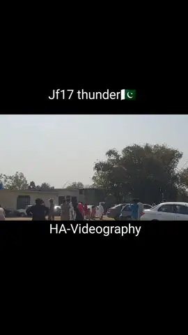 #standwithkashmir #paf #flypast #pakistanairforce #jf17thunder 