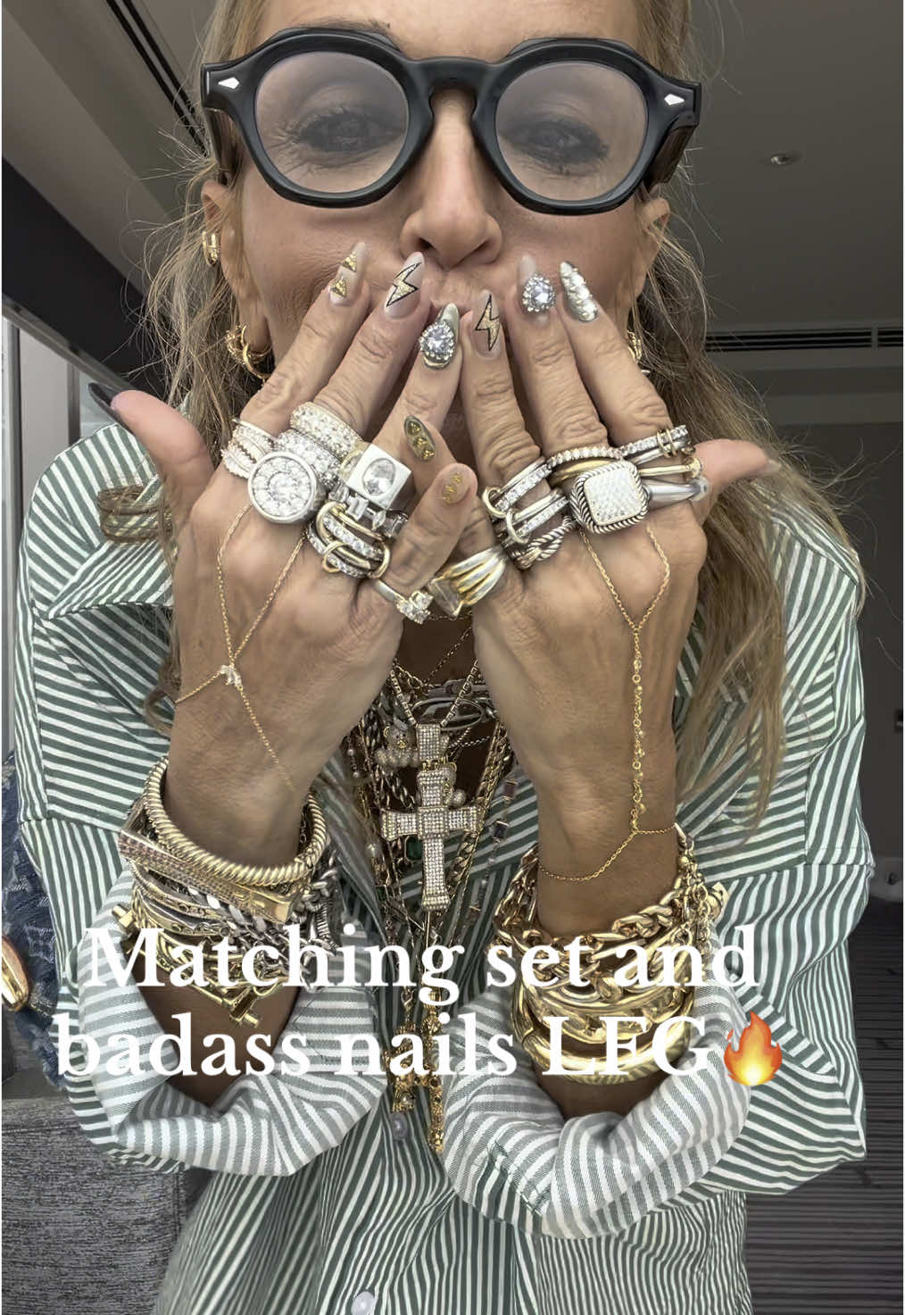 Comfy and cute 😎 Love this @WeWoreWhat. set! Perfect for a rainy day in tokyo 🔥 #fyp #blowup #viral #lookgoodfeelgood #motivation #OOTD 