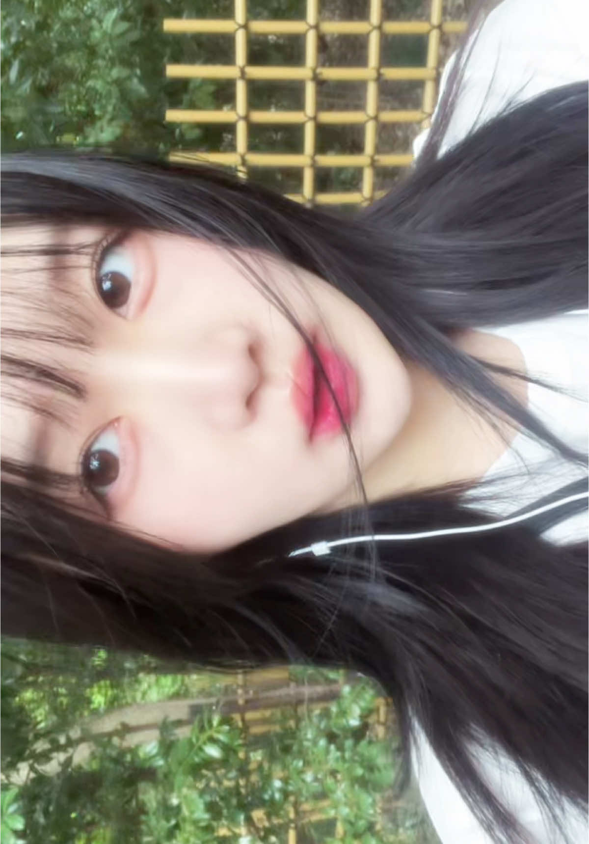有線イヤホンずーーっと愛用ദി- ̫ -) #ニアジョイ #藤沢莉子 