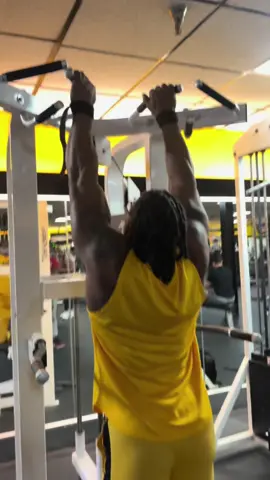 Said I wouldn’t make it but I’m here  Back day baby let’s work  #bodybuildingmotivation #blackmuscle #fitlifestyle #fyp #50andfit #silverfox #blackking #strong #gemini♊️ #fitlife 