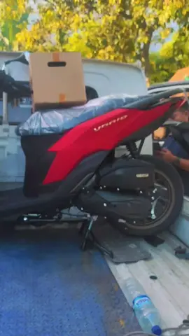 Terkirim lagi New Vario 125 ISS merah. #bakulmotorlaris 