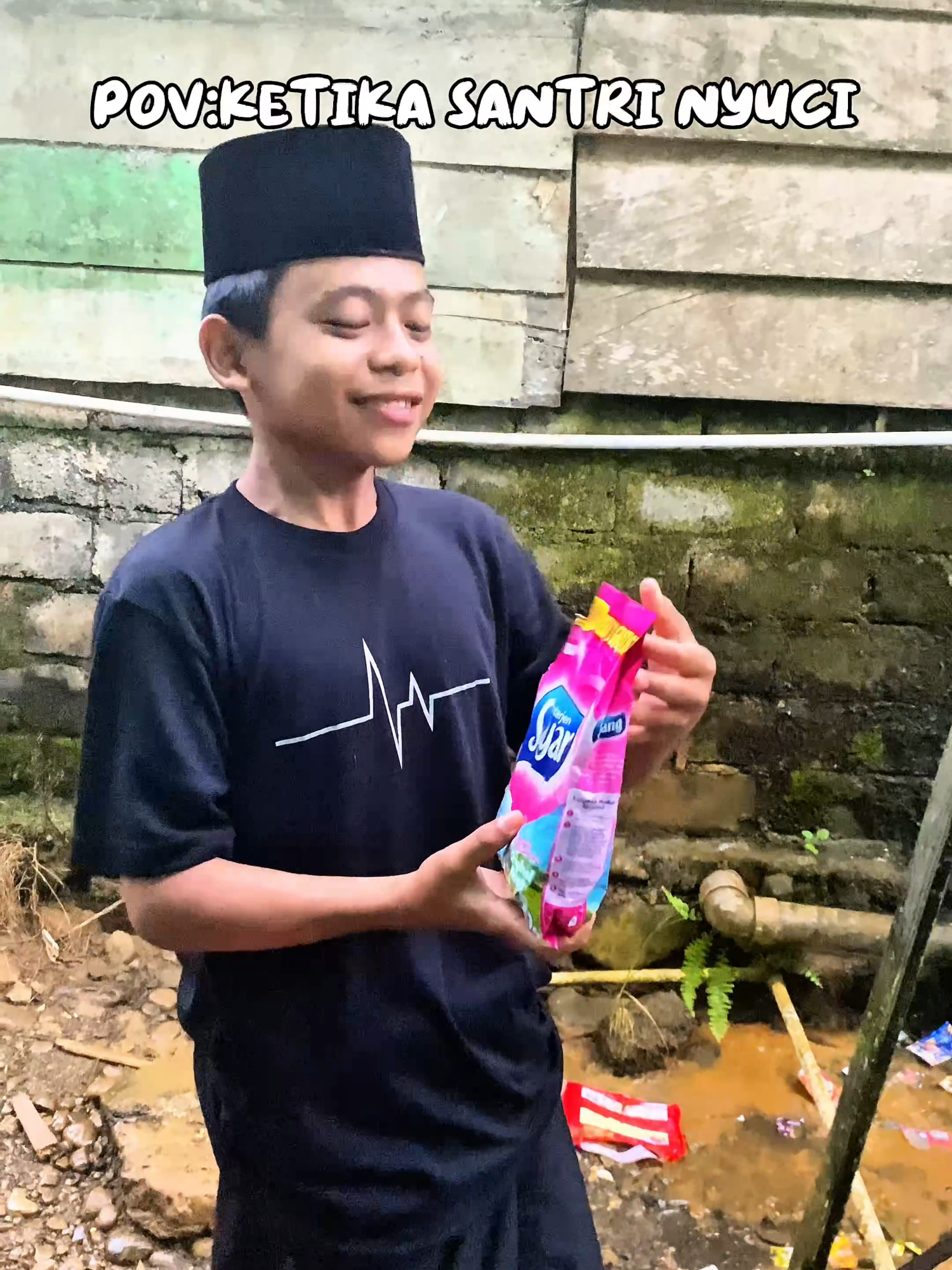 Ketika Santri Nyuci#santripondok #yafhamunw #sulteng #banggai #santrikeren