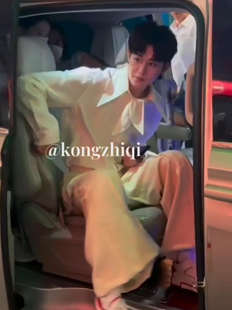 250423 Tian Jiarui is go to work. cr : 控制器 #Tianjiarui #田嘉瑞 #tianjiarui田嘉瑞 #田嘉瑞未来可期 #田嘉瑞别凡 #别凡 #BieFan #田嘉瑞囧徒 #囧徒 #LostinRoad 