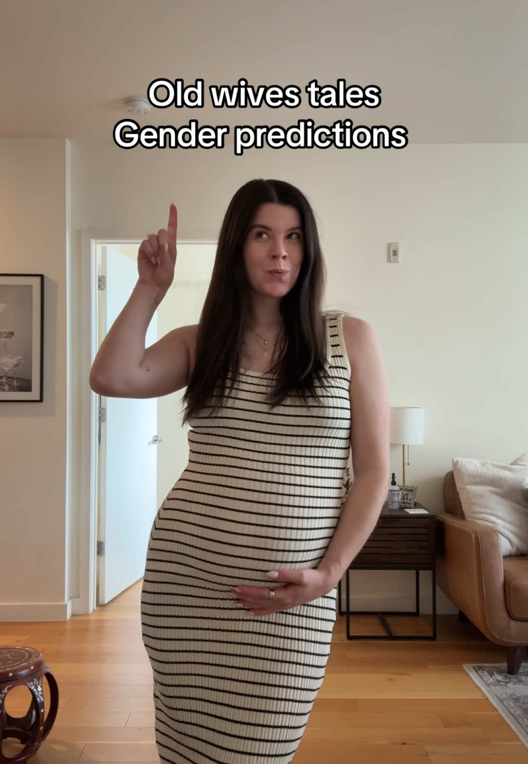 what do you think? #genderprediction #pregnancytiktok #oldwivestales #pregnanttok 