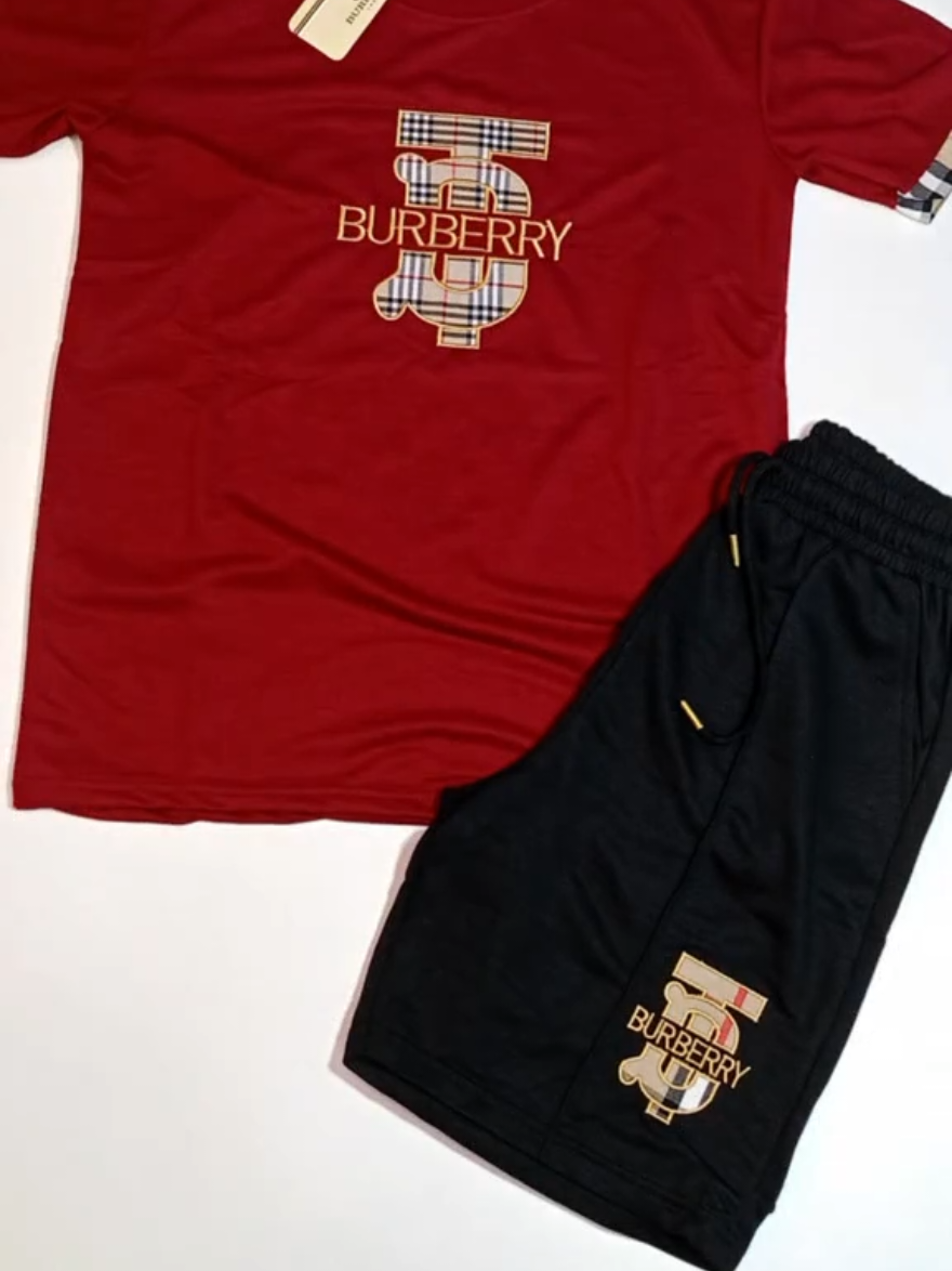 Ensemble made in Turkey  *livraison 58 wilaya  * prix 1= 3200DA             2=6000DA  #الشعب_الصيني_ماله_حل😂😂  #pourtoii #for #algerie🇩🇿 #ملابس #موضة #elegant 