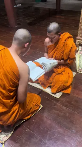 วิธีปลงอาบัติของภิกษุสงฆ์ คำว่า “ปลงอาบัติ” เป็นคำที่ใช้ในพระวินัยของพระภิกษุสงฆ์ในพระพุทธศาสนา หมายถึง การสารภาพผิดหรือแสดงอาบัติต่อกัน ระหว่างพระภิกษุที่อยู่ร่วมกันในสงฆ์ เพื่อให้เกิดความบริสุทธิ์บริบูรณ์ในพระวินัย##ฟีดดดシ##fyppppppppppppppppppppppp##tiktok##พระ##ปลงอาบัติ