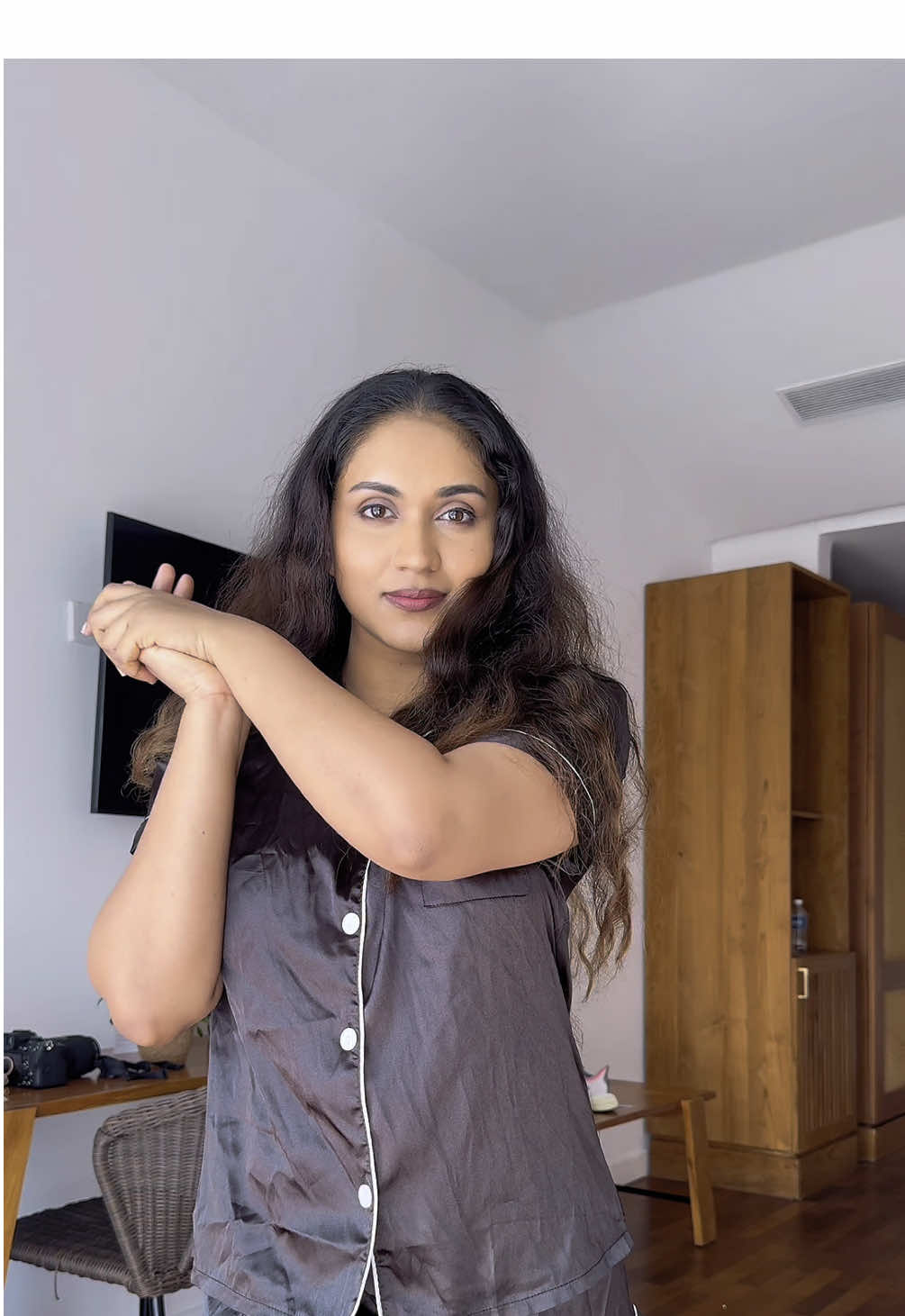 Wait for it ✨🇱🇰 . . . . #transition #fyp #me #grmw #fashion #grwmroutine 