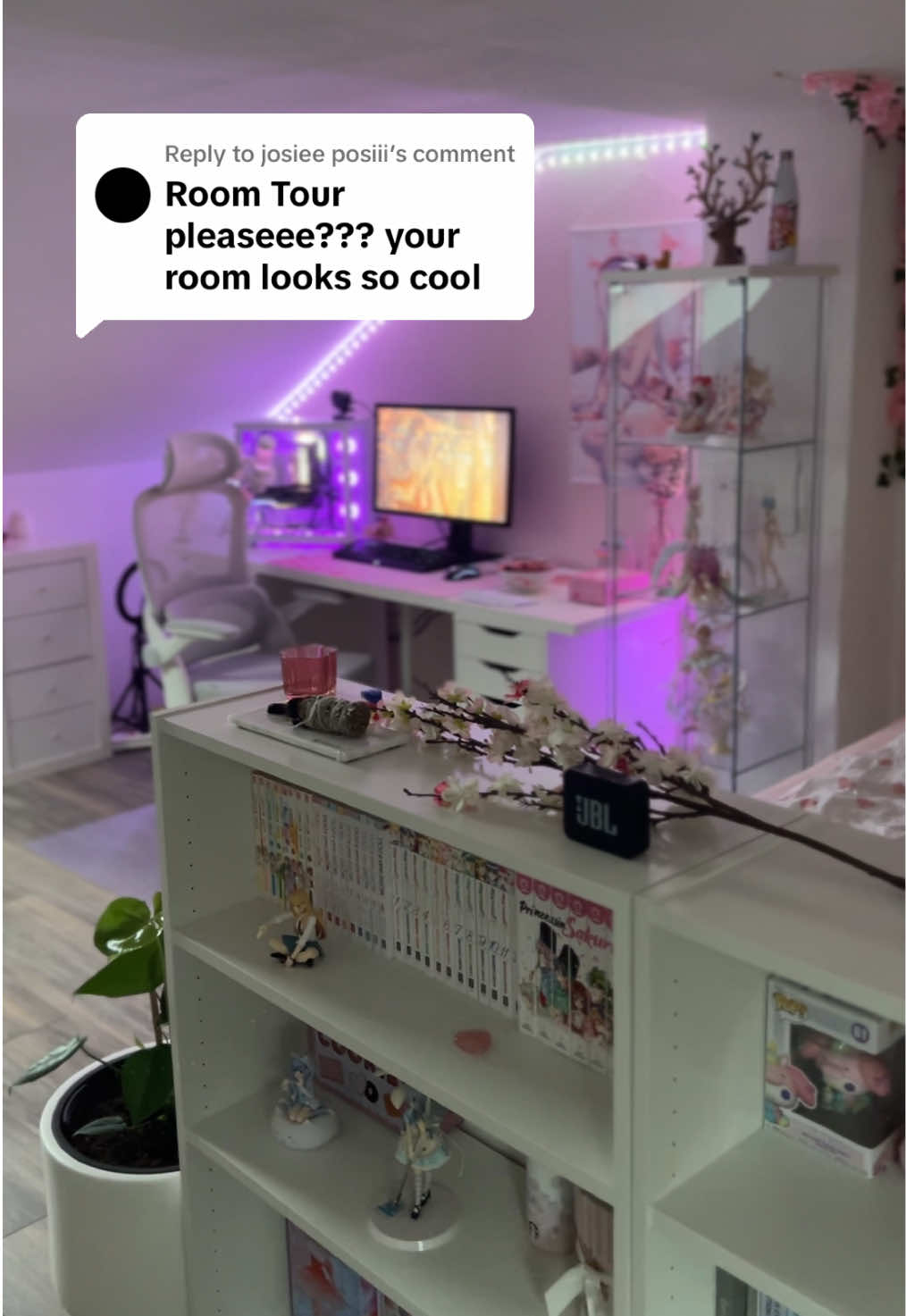 Replying to @josiee posiii thank you!! 🥹💓🙏🏻 I flimed these clips the other day lol, the rest of my place is pretty boring, just the kitchen and my closet/ reading area  #kawaiiaesthetic #GamerGirl #gamingroom #kawaiisetup #kawaiiroomtour 