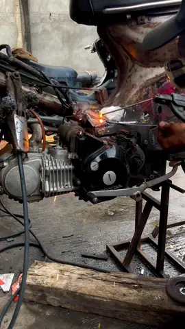 kesabaran saat mengelas rangka tua #c70 #kph #fyp #welder 