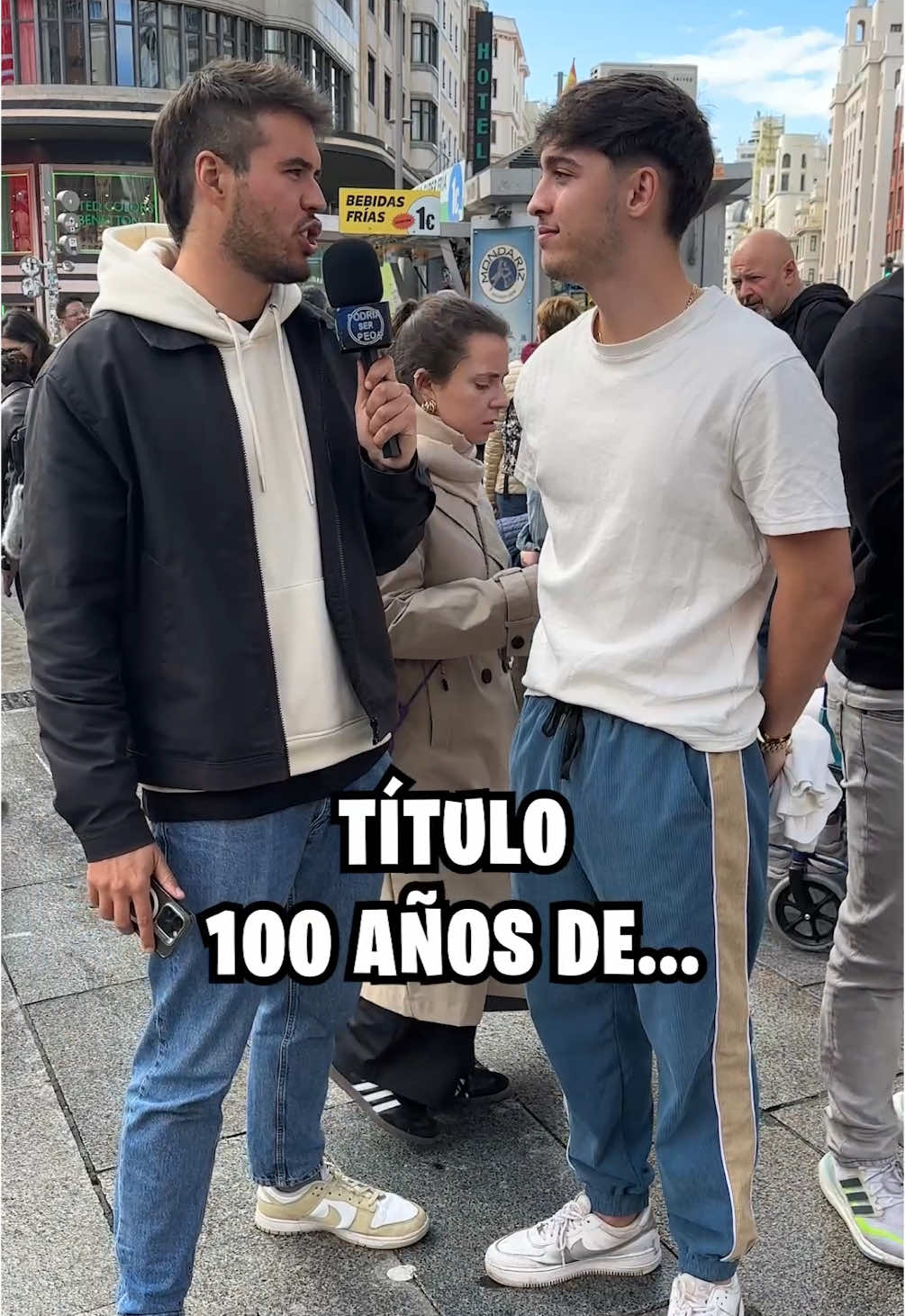 Hemos salido a la calle para preguntar a la gente cuánto sabe de Literatura. ¿Y tú, sabrás las respuestas? Todos los martes a las 00.00 nos escuchamos en @podriaserpeor.rne 