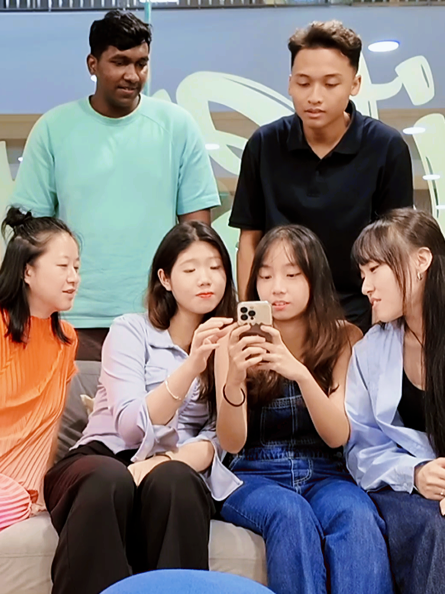 Here’s what happened behind the scenes for TikTok’s Election Centre! Huge shoutout to PitStop@FASS (@fassnus) for providing us with the venue!