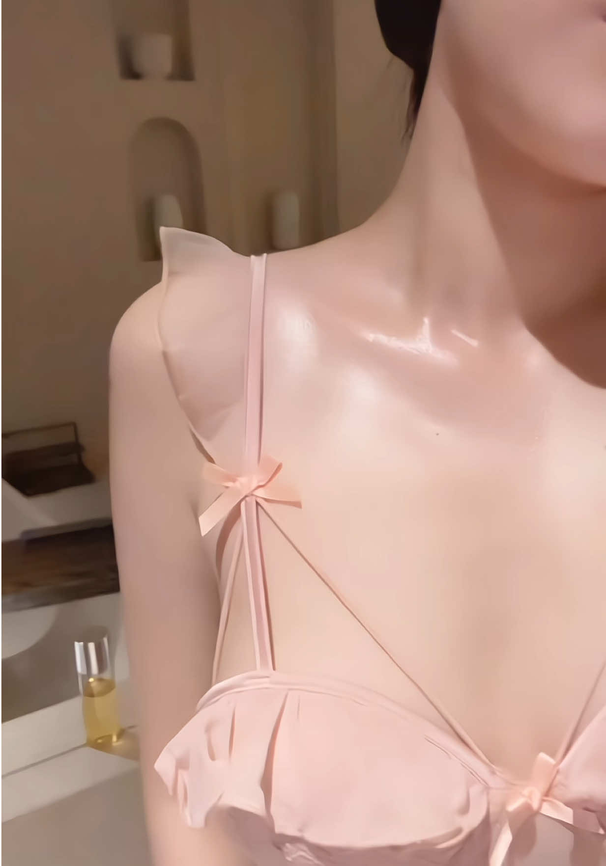 Không cần trùm ủ kín mít - dùng body oil da nhanh trắng hơn nhiềuuu #bodyoilcami #camicosmetic #nhacami 