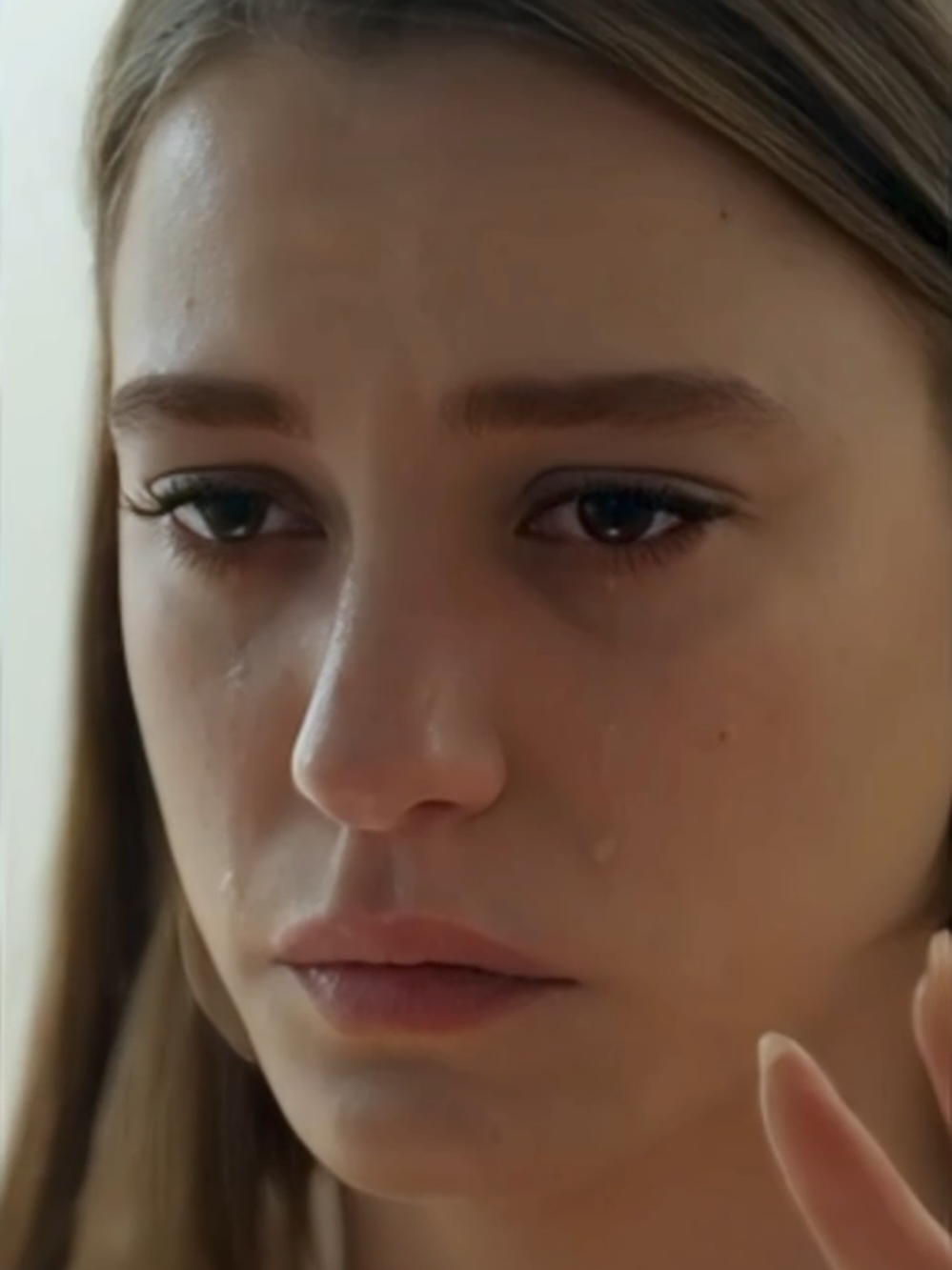 لم اكن اود البكاء لكن  عيناي لم تغفر لي هذه المرة .💔