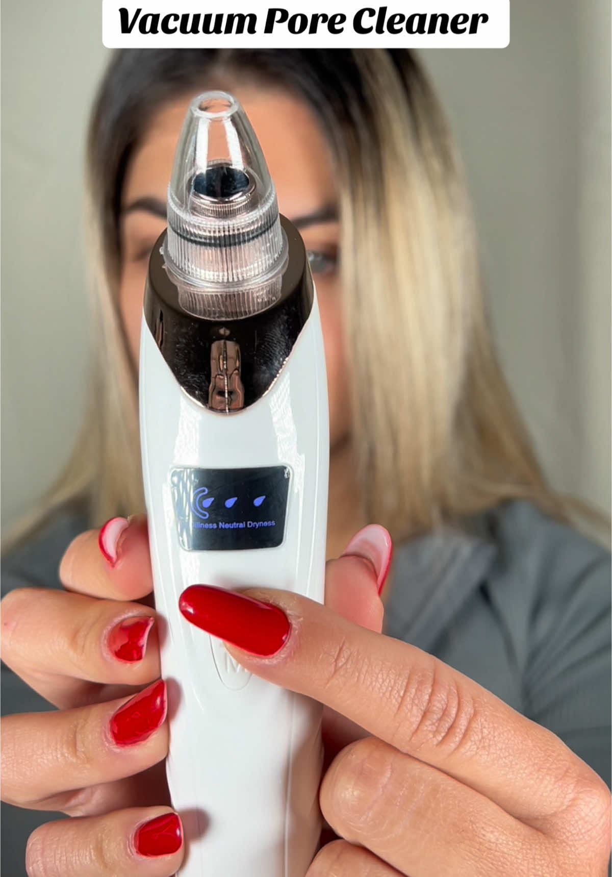 This Electric Pore Vacuum it’s absolutely Amazing ✨😳 #blackhead #vacuumporecleaner #electricblackheadremover #electricvacuum #remove #pore #pores #blackheads #tiktokmademebuyit #dealdrops #removeblackheads #porevacuum #fyp #gabrielatiktokshop #skincare 
