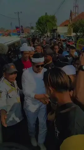 maju terus pak gubernur untuk memajukan Jawa barat rakyat Jawa barat ada di belakangmu #gubernurjawabarat #dedimulyadi #KDM #lewatberanda 