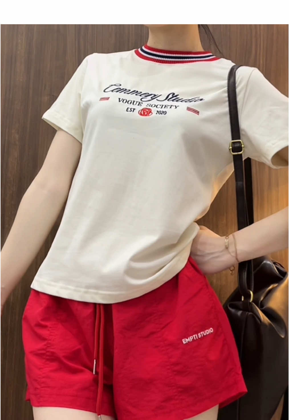 Vừa xinh vừa mặc siu thoải mái 🌸🌻✨ #phoidoxinh #reviewquanao #quanshort #quanduinu #quandu #empticlub 