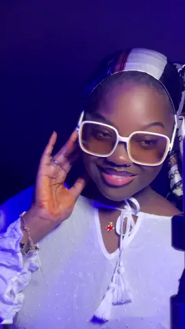 Merci beaucoup @CK glasses pour les lunettes j’adore 😻 🎉🫶🏾#pourtoi #senegalaise_tik_tok #fypシ゚viral 