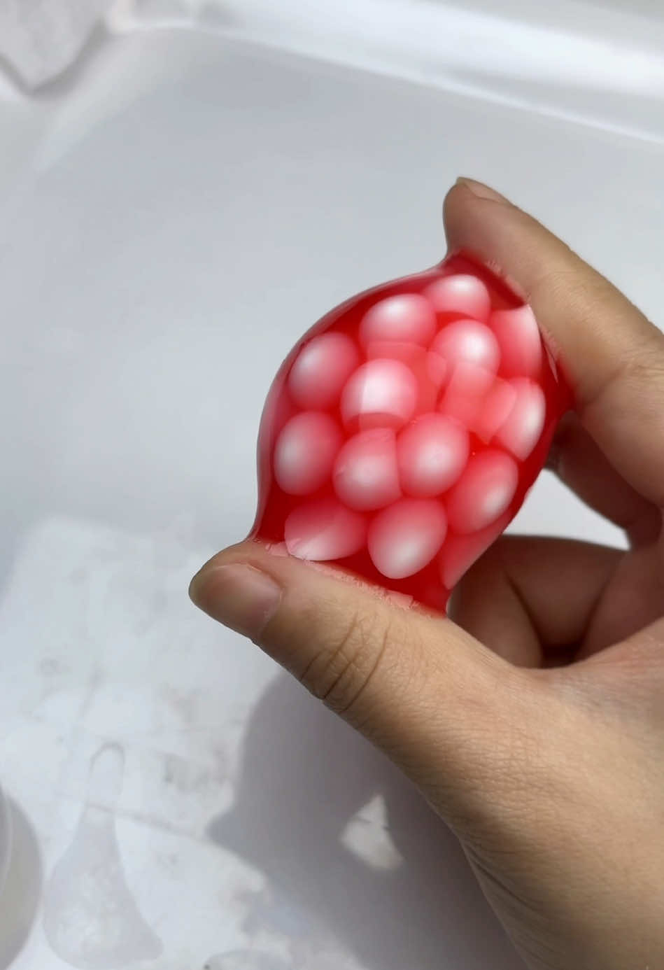 Strawberry juice with boba balls 🍓 🧋  #squishy #tabasquishy #transparent #ice #icecube #demold #demoulding #StressRelief #handmade #DIY #crystal #crystalball #strawberry🍓 #bobatea 