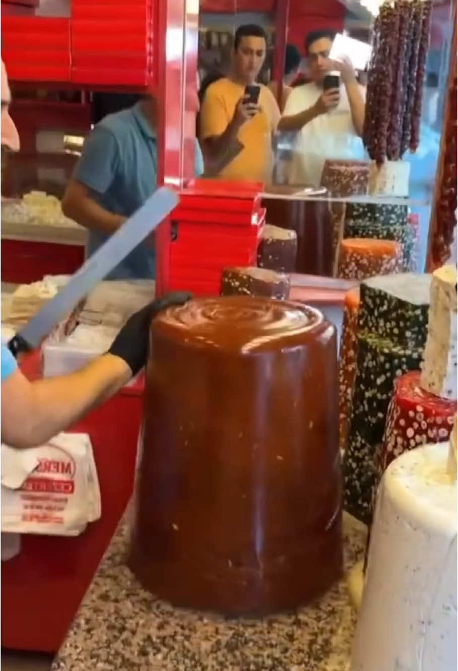 #foodreview #Foodie #FoodTok #foodporn #foodblog #foodmarket #bestfood #foodspots #foodpage #newyorkfood #lafoodie #americanfood 