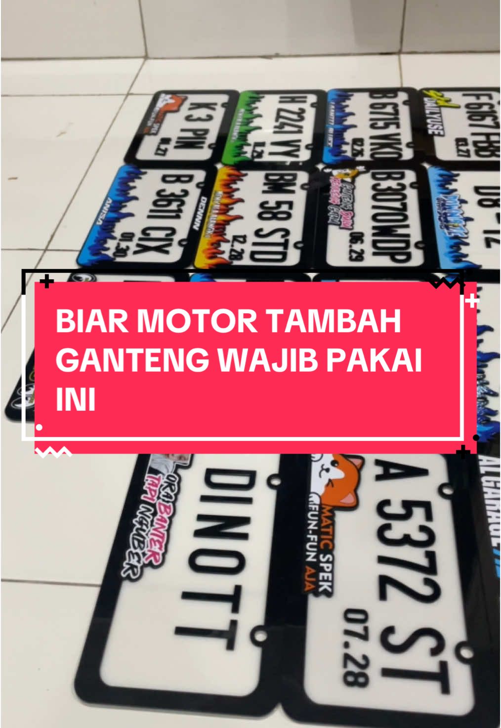 Wajib pakai ini sih kalau mau bikin motor tambah ganteng #frameplateviral #platmotoraklirik #platmotorcustom #fy 