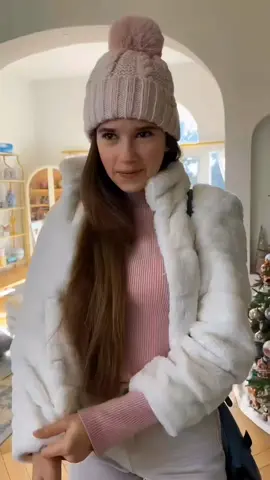 I am Karolina Protsenko. This is my only tiktok account. Please follow me. #karolinaprostenko #violin #musica 