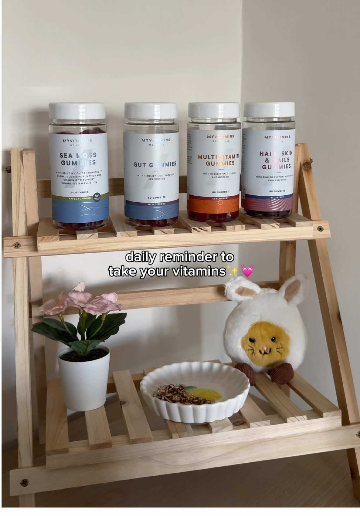 best gummies ever! the latest addition to my rotation is sea moss gummies and they help so much with brain fog when i’m working💻🌱🙇🏻‍♀️ #ad #vitamins #myvitamins @Myvitaminsuk #gummies #seamoss 