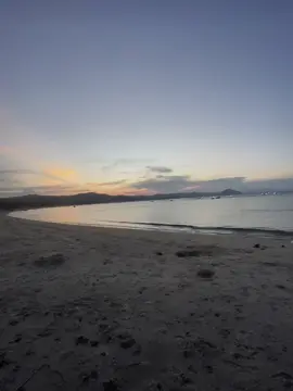 Vì một khi đã luôn cố gắng làm người kia vui..#fypツ #vairalvideo #lyrics #tinhyeu #buon #tamtrang #xhhhh🐰 #xuhuongtiktok 