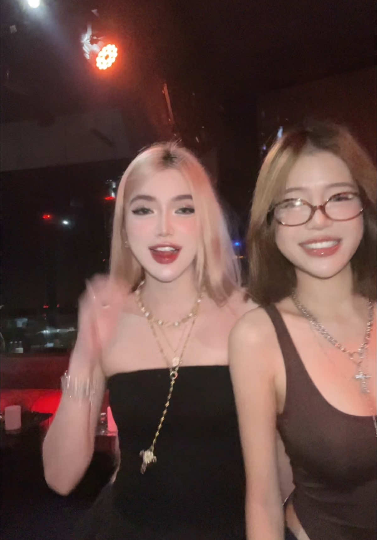 chị thích nói zị thì mời chị cúi tuần lên ún xá xị ở Weeknd nhaaa 😜 #weekndsgn #nightlife #saigon #nightclub 