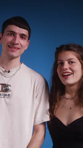 Bevor @aborundtynna in der Schweiz beim ESC um die Top Plätze singen, haben sie uns ihre Top 5 Serien und Filme mitgebracht. Hier kommt ordentlich Stoff für eure Watchlist zur Überbrückung! 🎞️ #aborundtynna #esc #series #film #top5