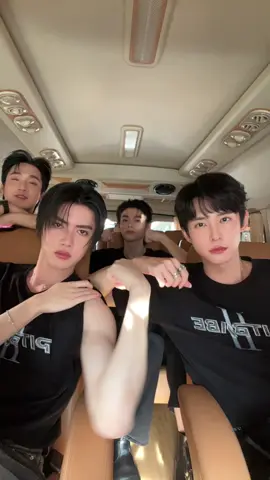 โชว์กล้ามหน่อยงับเตง 🫣@SUPANUT @milk2may @Ping Orbnithi @Michael Scofield 