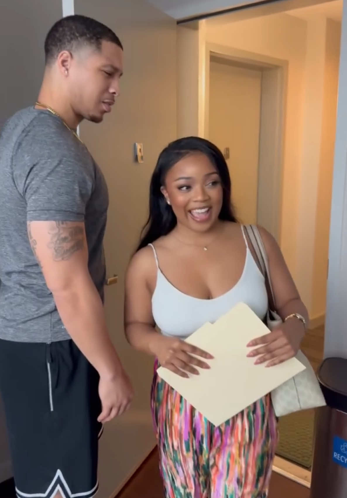 When Kelvin’s ex-wife shows up to deliver him a message #ambertai #wegotaction🎬🎥 #kountrywaynecomedy #kountrywayne #letthatsizzleinyourspirit #kountrywayenewskits #kountrywaynetiktokfans #helpisontheway #chicago #Detroit #atl #atlanta #texas #letsgo #fyp 