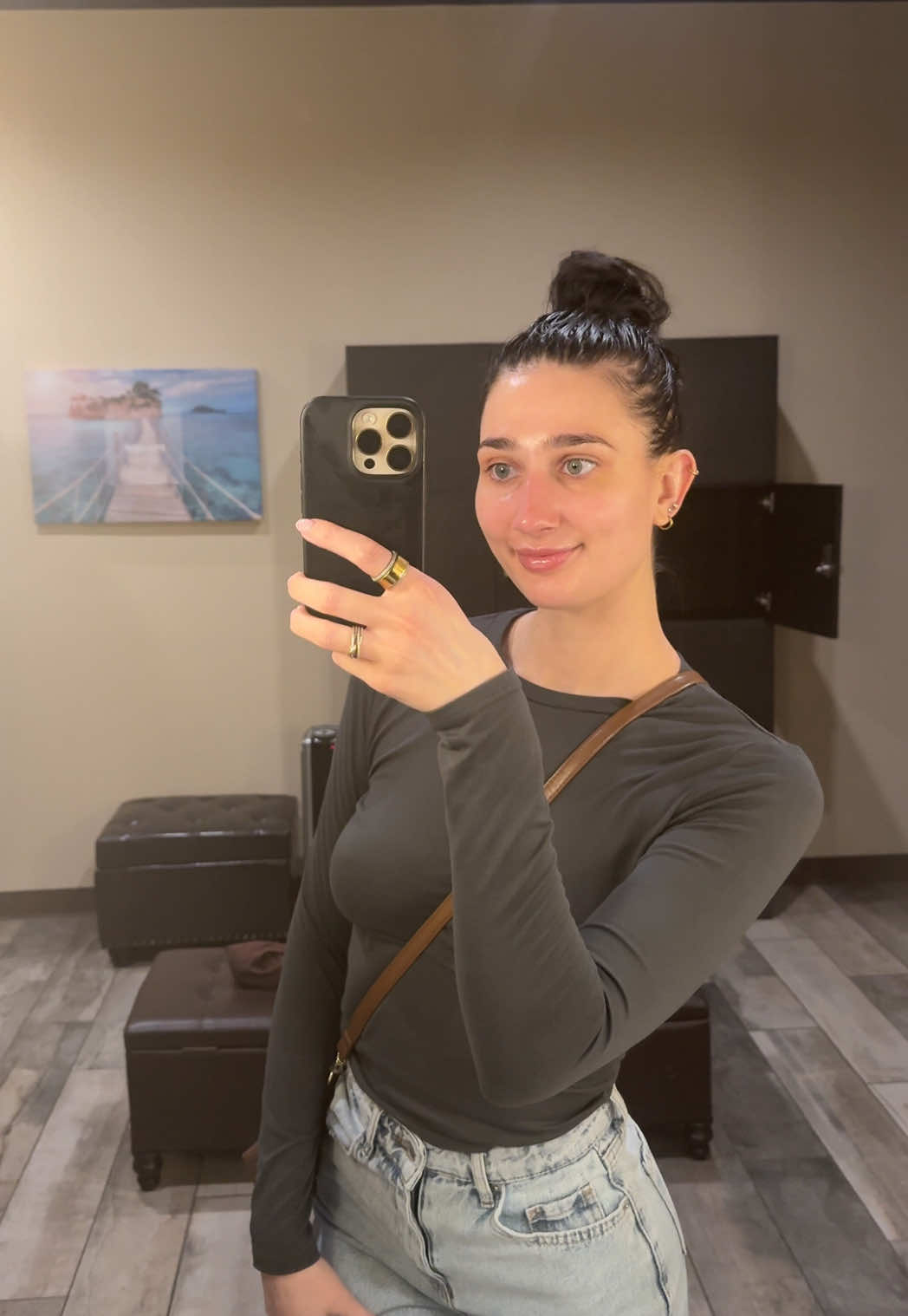 had the most relaxing facial and oil hair treament that left me looking like a GLAZED donut 🫧💆🏻‍♀️ #facial #skincare 