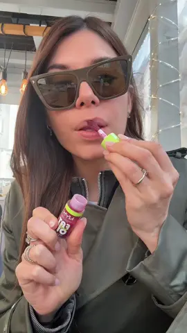 Io ossessionata dai lip oil!!! Questo è tra i miei preferiti! (Link in bio 👉🏻must have beauty primavera/estate 2025) @Amazon Influencer Program adv