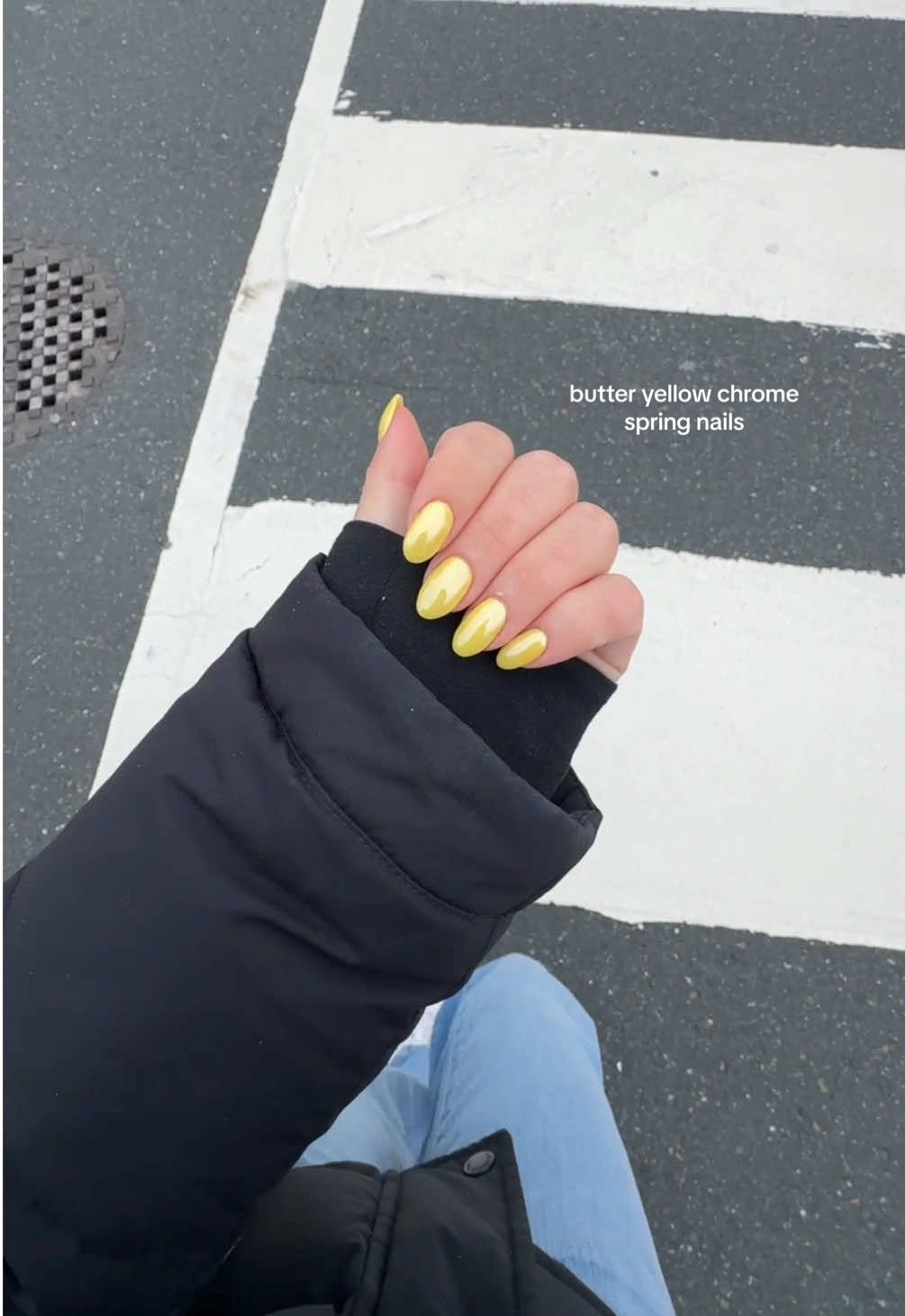 spring nails…fail???? went for the cutie butter yellow chrome nails… left with traffic light yellow 😂😭
