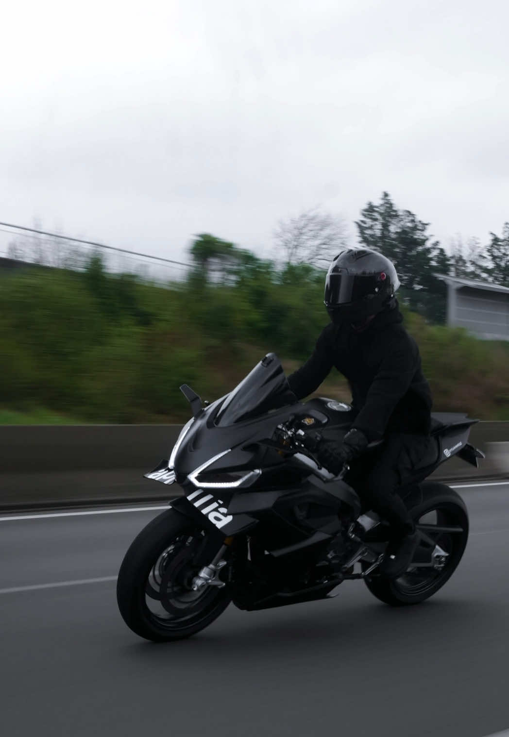 chill 😶‍🌫️🖤  #bikelife #rs660 #aprilia #moto #bike #motard #fyp 