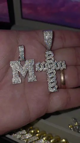 The top two sellers.. which one is your favorite? Drop a comment! Who wants to join team get samples? Drop a comment💪🏾