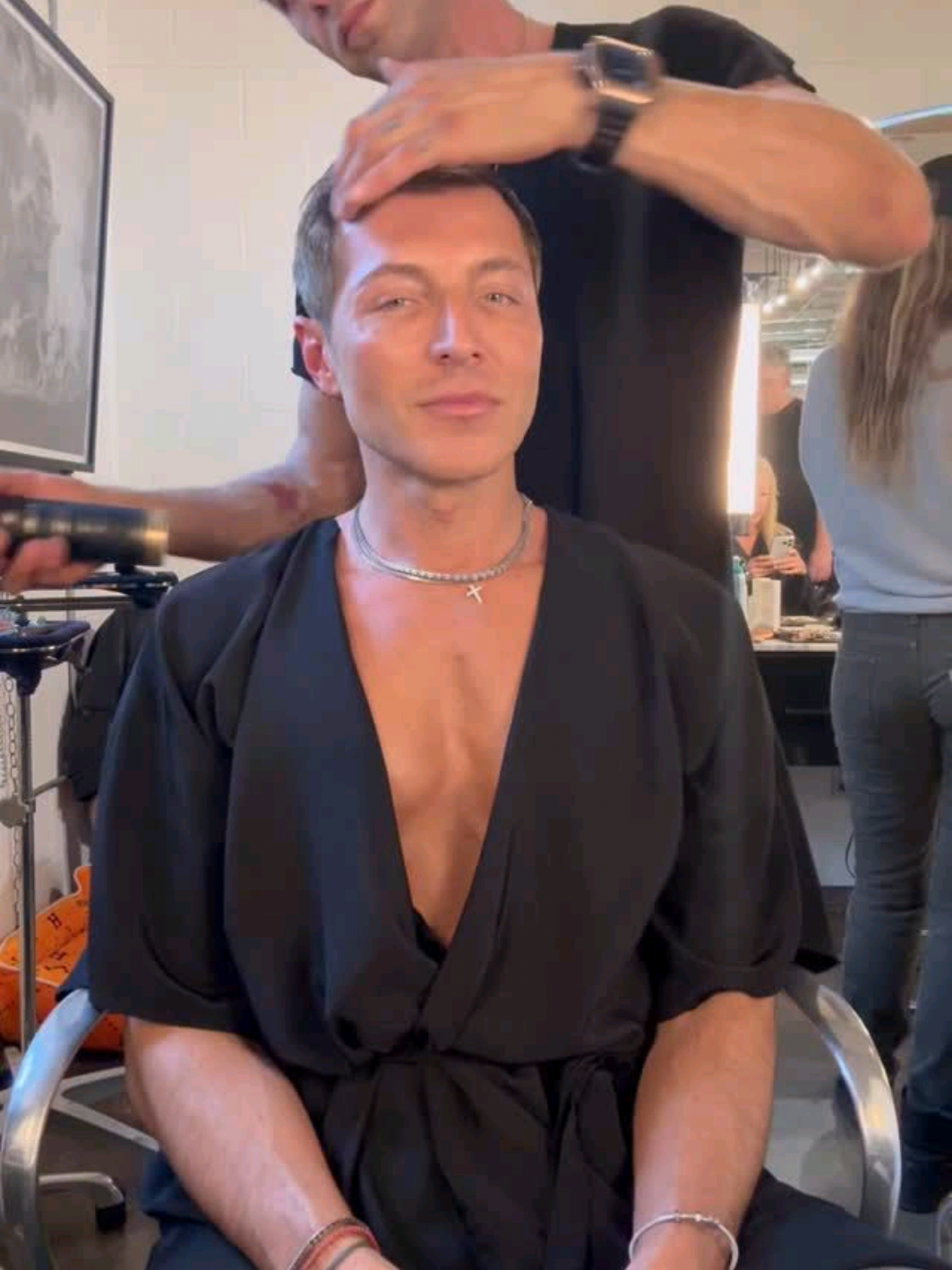 @Ev Bousis talks all things ENHANSE with longtime friend and expert stylist @andylecompte You can find the full line of ENHANSE and other favorite hair products @AndyLecompteSalon  #enhanse  #enhansemen    #beauty  #skincare  #clean  #hairinspo   #glow  #viralproducts  #fyp  #salonlife  #mensgrooming  #products  #menslifestyle  #menshair  #menswellness  #menshealth 