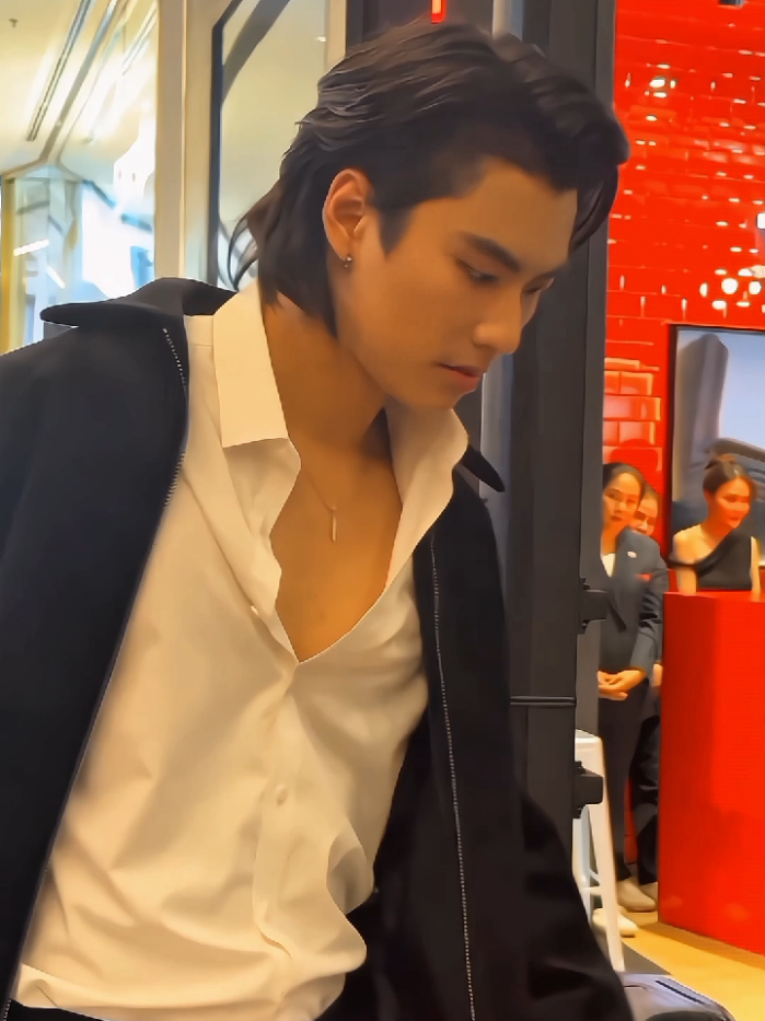 🔥 OHM TISSOT GRAND OPENING #TissotxOhmPawat #ohmpawat #foryou  #thaiactor 