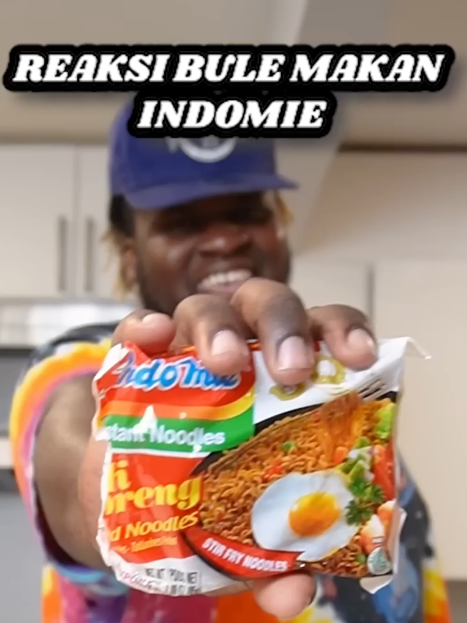 Reaksi bule coba indomie pertamakali di Indonesia #reaksibule #bule #bulecobamakanindonesia #indonesia #indomiegoreng #bulemakanindomie 