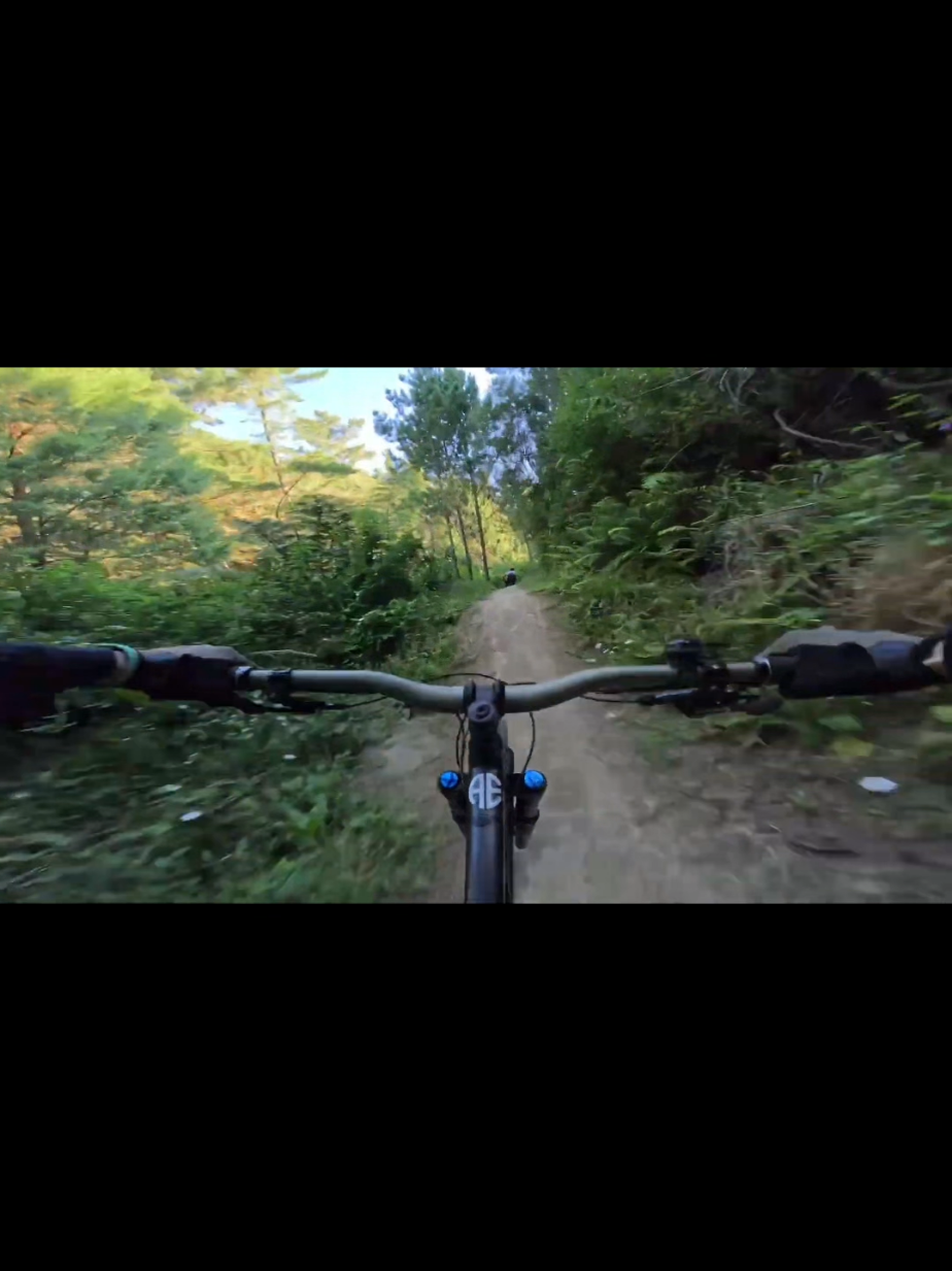 La meilleure caméra pour ne rien rater de ses balades en vélo !!🚴‍♂️📷 #spyvisionprox4 #camera #portable #magnetique #4K #bike #velo #biker 