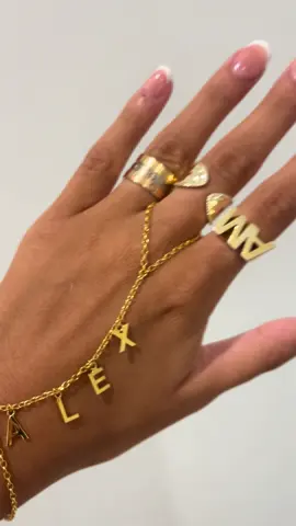 our brand new drop name HANDCHAIN!😍😍