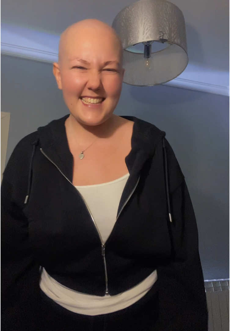 Cada vez se me caen más las pestañas y me veo más cara de enferma🥲🥲 #cara #enferma #pestañas #cara #fyp #viral #parati #foryour #foryoupage❤️❤️ 