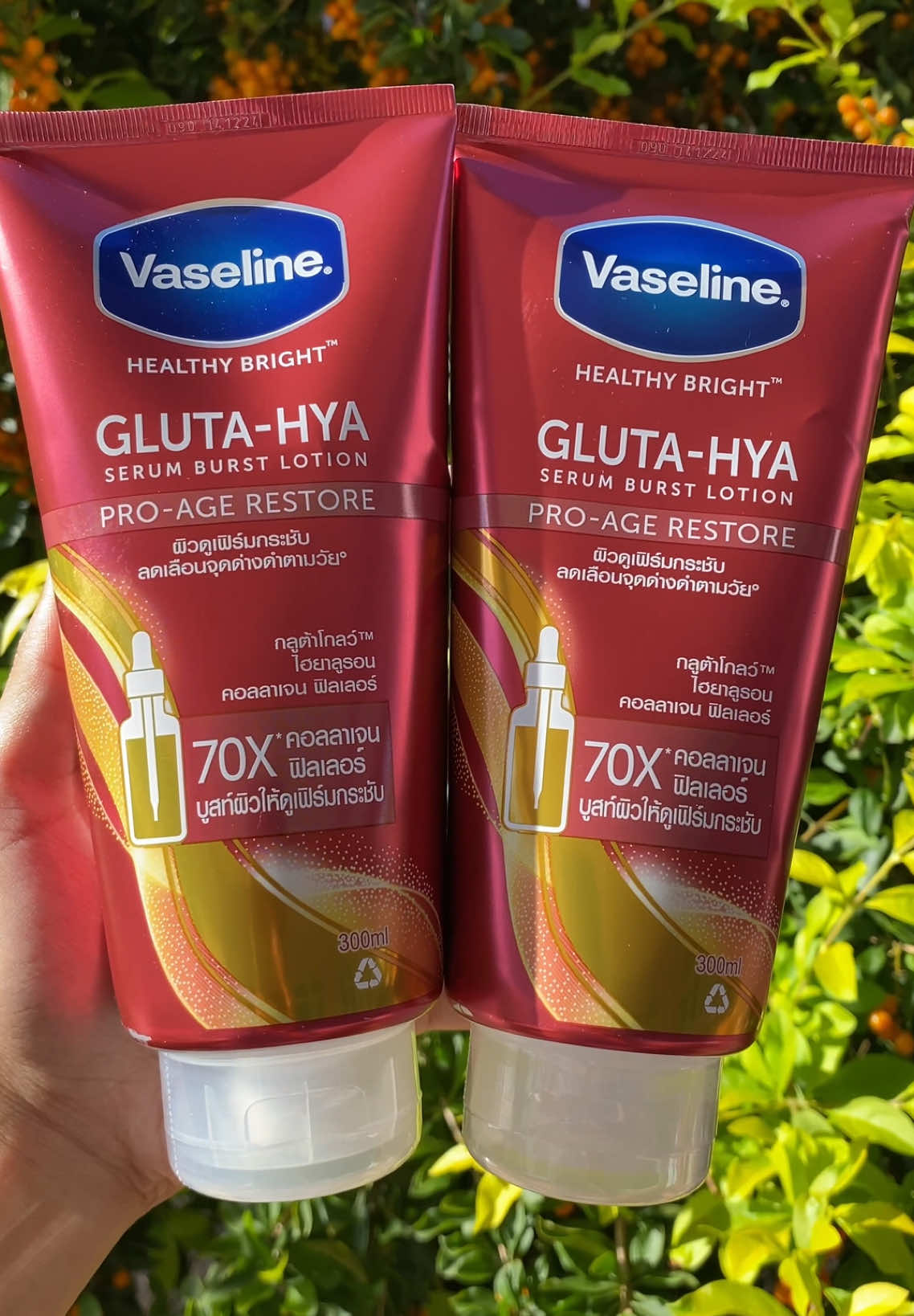 Vaseline Healthy Bright Gluta-Hya Serum Burst Pro-Age Restore (300ml) Unlock the secret to radiant, healthy-looking skin with Vaseline Pro-Age Restore Serum Burst Lotion. Specially formulated to help reduce age spots, this innovative lotion is your go-to solution for smooth, firm, and youthful skin. Key Benefits: * Gluta GlowTM: Experience the power of Gluta GlowTM, which is 10 times more effective than Vitamin C. It helps reduce the causes of dull skin, leaving you with a luminous complexion. * 10X Hyaluron: Lock in moisture and achieve a juicy, glowing, and clear skin with 10X Hyaluron. This ingredient ensures your skin looks bouncy and hydrated, as if you've added water directly to your skin. * 70x Collagen Filler: Boost your skin's elasticity with 70x Collagen Filler, making it look firmer and tighter. This powerful ingredient helps reduce the appearance of wrinkles, giving your skin a youthful look. * Vaseline Jelly: Deeply moisturize your skin with the classic Vaseline Jelly, which helps lock in moisture and restore your skin’s natural balance. Vaseline Healthy Bright Gluta-Hya Serum Burst Pro-Age Restore (300ml) ✅ Radiant Skin ✅ Youthful Skin ✅ 10x more powerful than Vit C ✅ Juicy, Clear, Glowing Skin ✅ 70x Collagen Filler ✅ Firmer, Tighter Skin ✅ Reduces Wrinkles  ✅ Rejuvenates Skin #filipinoskincare #fyp #filipinoskincaremauritius #whitening #vaselineglutahya #vaselineglutahyamauritius 