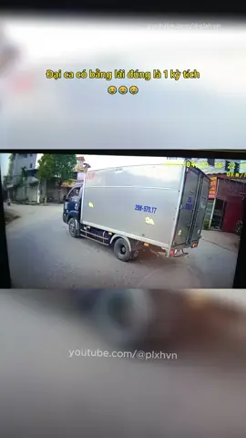 Đại ca có bằng lái đúng là 1 kỳ tích 😂 #giaothong #vanhoagiaothong #luatgiaothong #xetai #plxhvn #phapluatxahoi