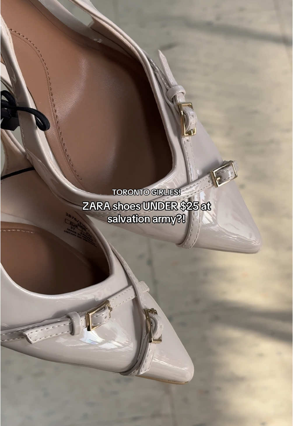 zara shoes under $25?! 🏃🏻‍♀️ — you already know i took those kitten heels home with me ✨⭐️ #thingstodotoronto #todotoronto #torontolife #funthingstodo #bestiesdateidea #shopwithme #shoppinghaul #torontodeals #thriftshop #thrifthaul #cheapthingstodo 