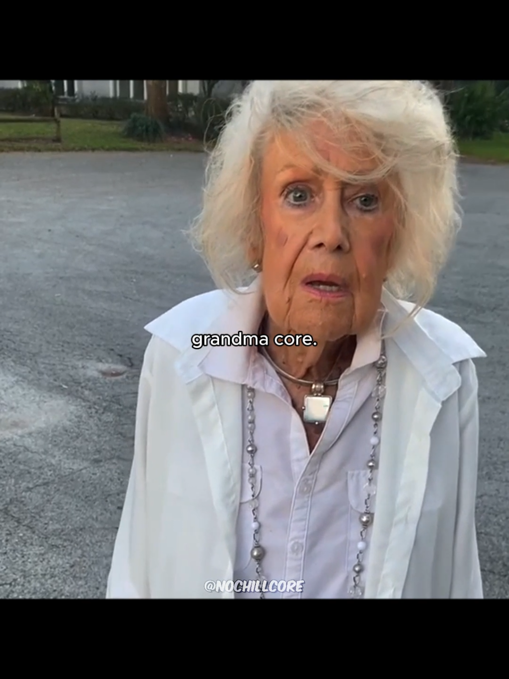grandma tweakin 😭😭  #aura #core #grandma #jokes 