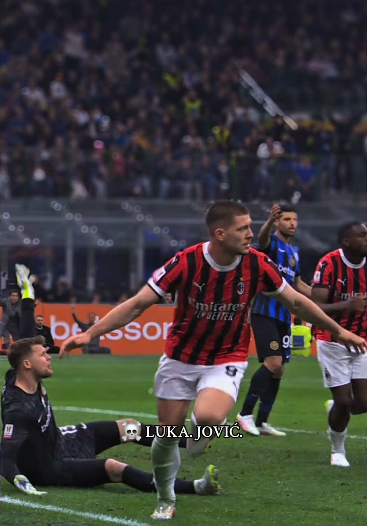 Luka #Jovic takes the #derby ☠️❤️🖤 #soccermoments #tiktokcalcio #tiktokfootball #SerieA #intermilan 
