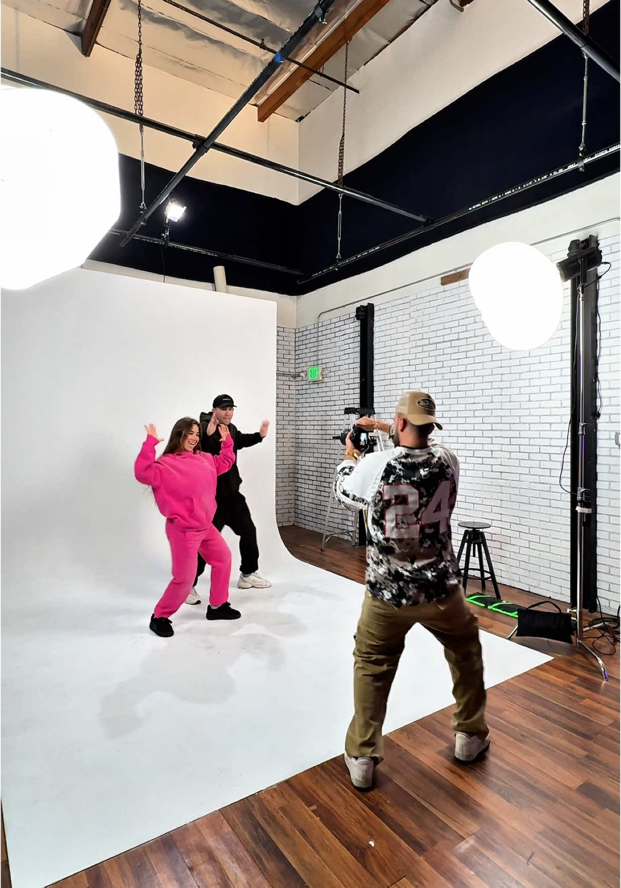 The videographer always doing too much 🤣 @MATT STEFFANINA @MadChill @JUSTIN 